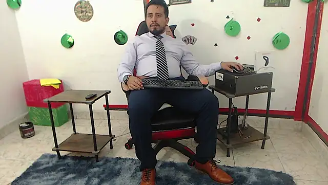 Snapshot of KalethBigDick chatting on 20, 4, 2026 KalethBigDick online show from 20, 4, 2026
