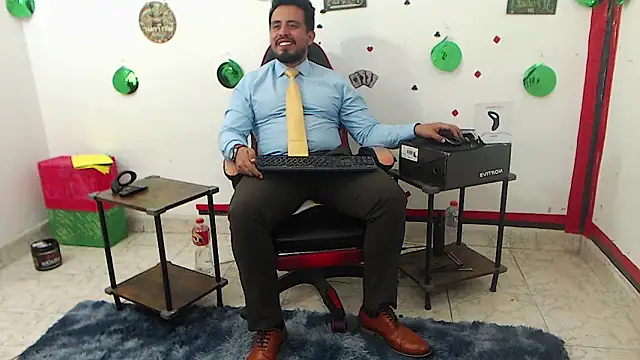 Snapshot of KalethBigDick chatting on 23, 4, 2026 KalethBigDick online show from 23, 4, 2026