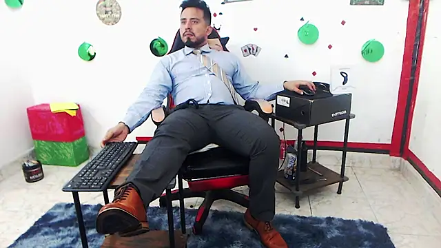 Snapshot of KalethBigDick chatting on 30, 4, 2026 KalethBigDick online show from 30, 4, 2026