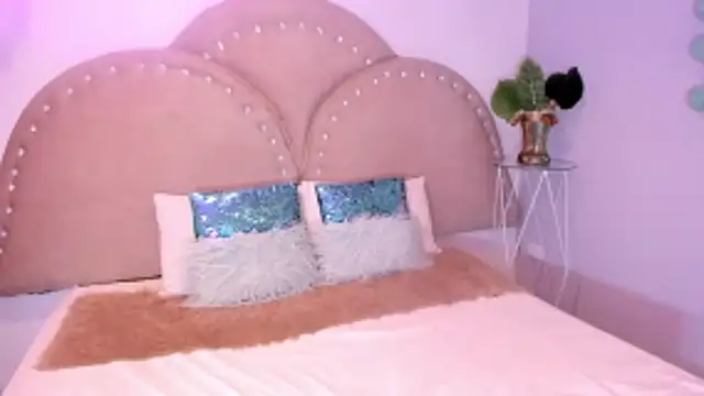 Miia Thompsonn online show from 23, 3, 2026