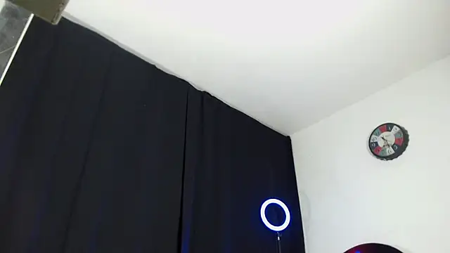 Antonywebb94 online show from 16, 12, 2024
