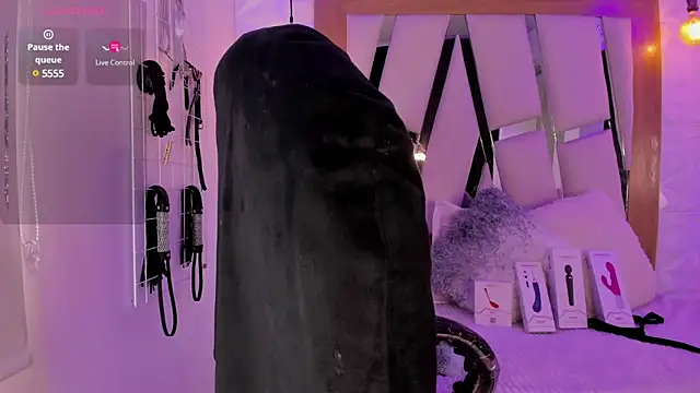 ary cooper  online show from 4, 3, 2025