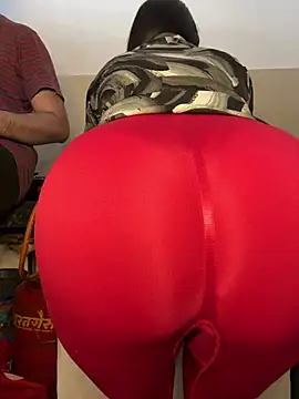 Snapshot of Miss__Malaika chatting on 1, 1, 2025 Miss Malaika online show from 1, 1, 2025