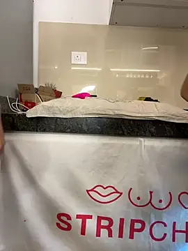 Snapshot of Miss__Malaika chatting on 14, 3, 2025 Miss Malaika online show from 14, 3, 2025