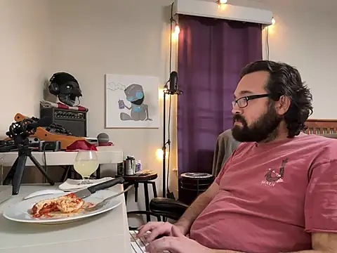 Seraph De La Luna online show from 31, 12, 2024