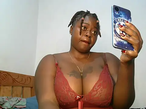 t-QueenSlyy online show from 1, 11, 2025