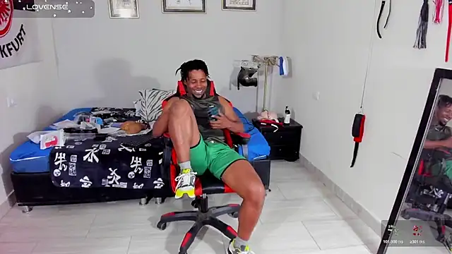 AlejoKhalifa  online show from 22, 11, 2025