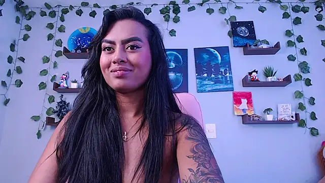 macey elliot  online show from 6, 1, 2025