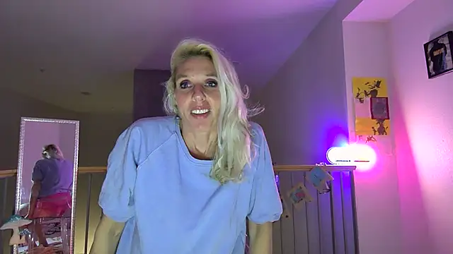 Glamazonx online show from 2, 2, 2025