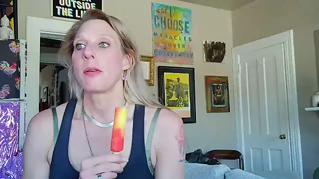 Glamazonx online show from 9, 3, 2026