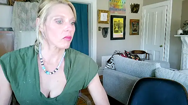 Glamazonx online show from 19, 4, 2026