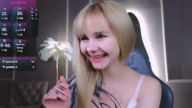 Britney Lynch online show from 8, 3, 2025