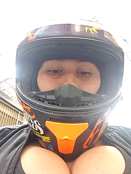 Snapshot of Celeem_ chatting on 19, 10, 2025 Celeem online show from 19, 10, 2025