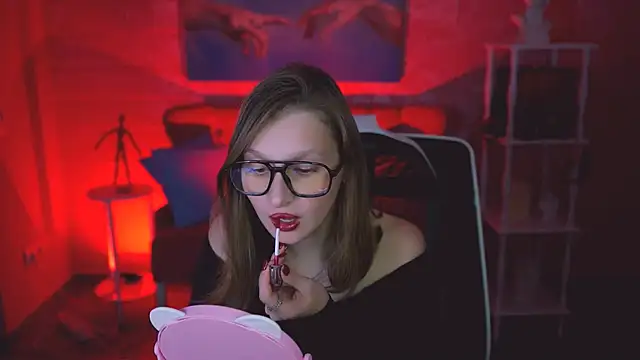 Snapshot of EllaHorton chatting on 18, 11, 2025 EllaHorton online show from 18, 11, 2025