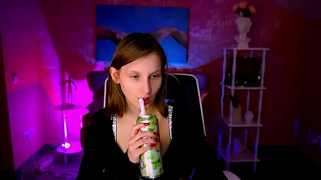 EllaHorton online show from 17, 3, 2026