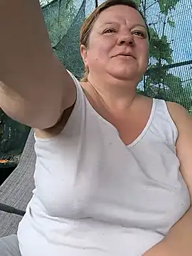 Snapshot of jusichka chatting on 6, 7, 2026 jusichka online show from 6, 7, 2026