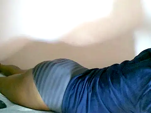 Snapshot of Pretty_sakura27 chatting on 5, 2, 2025 Pretty sakura27 online show from 5, 2, 2025