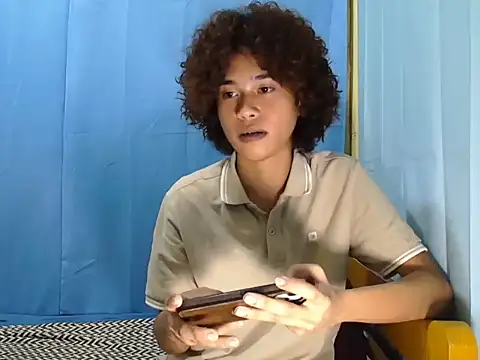 Snapshot of Asiantwink21 chatting on 29, 7, 2026 Asiantwink21 online show from 29, 7, 2026