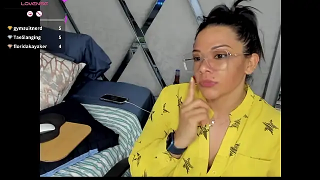 paula daniela1 online show from 9, 12, 2024