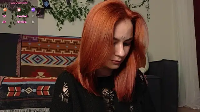 girl with snaketatto0 online show from 14, 11, 2025