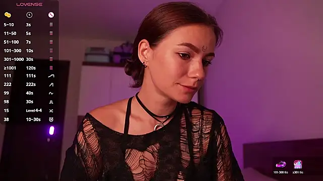 girl with snaketatto0 online show from 22, 7, 2026
