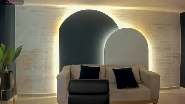 Snapshot of GigiLee_ chatting on 3, 12, 2024 GigiLee  online show from 3, 12, 2024