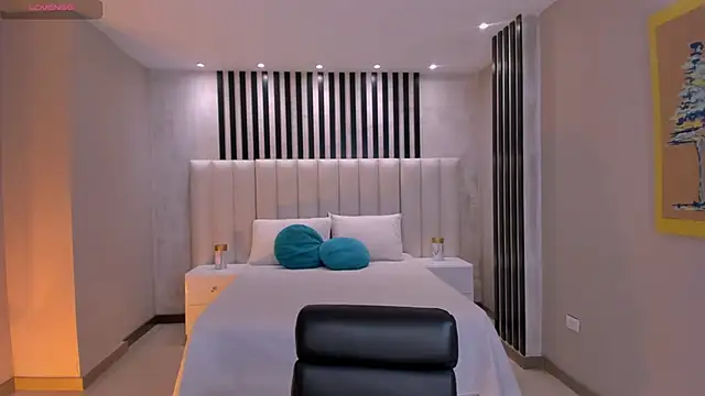 Snapshot of GigiLee_ chatting on 22, 1, 2025 GigiLee  online show from 22, 1, 2025