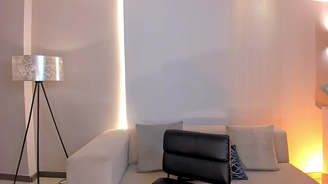 Snapshot of GigiLee_ chatting on 30, 1, 2025 GigiLee  online show from 30, 1, 2025