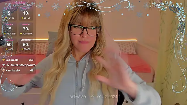 Snapshot of estivalae chatting on 1, 12, 2024 estivalae online show from 1, 12, 2024