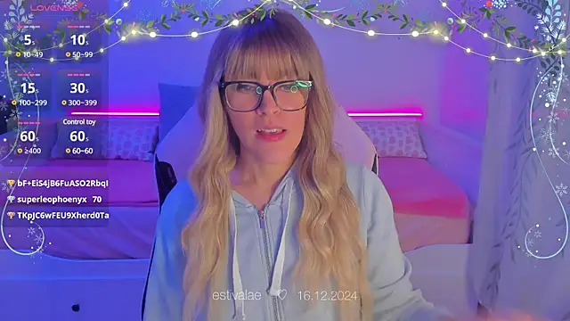 Snapshot of estivalae chatting on 16, 12, 2024 estivalae online show from 16, 12, 2024