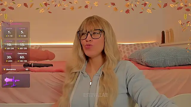 Snapshot of estivalae chatting on 26, 10, 2025 estivalae online show from 26, 10, 2025