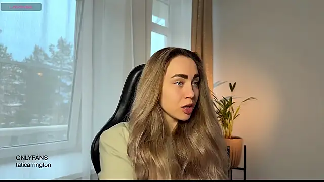 hotexclusive  online show from 20, 10, 2025