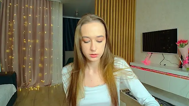 Snapshot of Sweett_Monica chatting on 10, 3, 2025 Sweett Monica online show from 10, 3, 2025