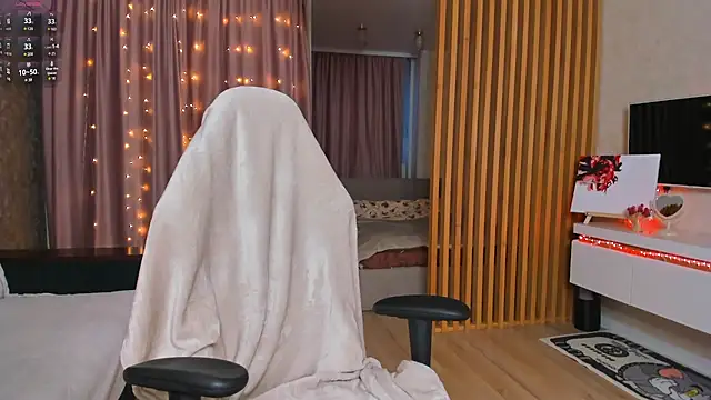 Snapshot of Sweett_Monica chatting on 20, 3, 2025 Sweett Monica online show from 20, 3, 2025