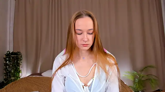 Snapshot of Sweett_Monica chatting on 30, 9, 2025 Sweett Monica online show from 30, 9, 2025