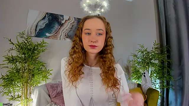 Snapshot of Sweett_Monica chatting on 31, 10, 2025 Sweett Monica online show from 31, 10, 2025