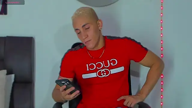 MikeRoss7777 online show from 23, 2, 2025