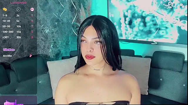 Emmaa Saenz  online show from 13, 9, 2025