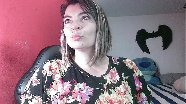 Snapshot of charlotedoll chatting on 6, 5, 2026 charlotedoll online show from 6, 5, 2026