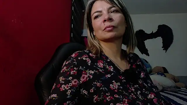 Snapshot of charlotedoll chatting on 12, 5, 2026 charlotedoll online show from 12, 5, 2026