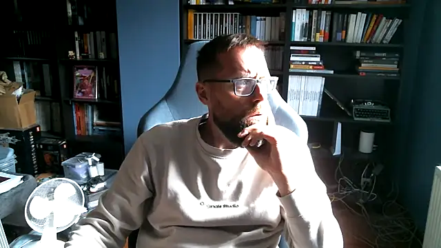 Snapshot of MeSteff chatting on 27, 9, 2025 MeSteff online show from 27, 9, 2025