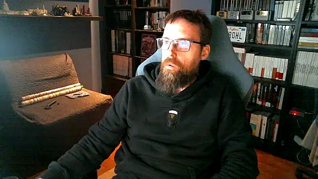 Snapshot of MeSteff chatting on 15, 4, 2026 MeSteff online show from 15, 4, 2026