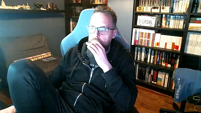 Snapshot of MeSteff chatting on 17, 4, 2026 MeSteff online show from 17, 4, 2026