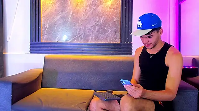 liam genner  online show from 17, 11, 2025