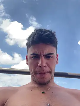 liam genner  online show from 21, 12, 2025