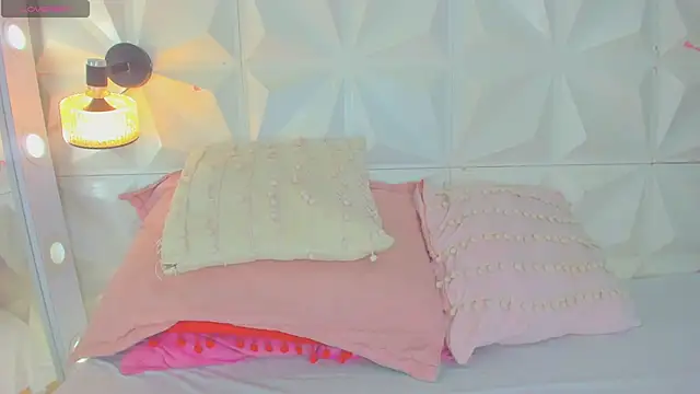 cute latinaxxx online show from 3, 4, 2026