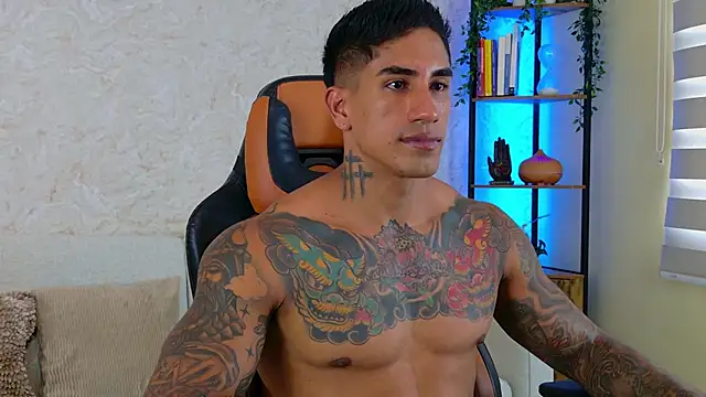 AdanReilly online show from 7, 3, 2025