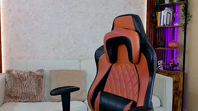 AdanReilly online show from 16, 4, 2026