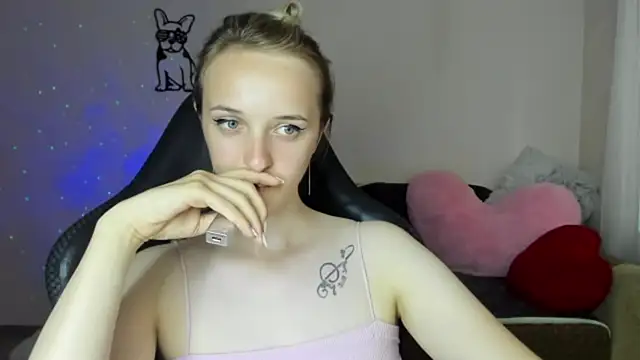 Snapshot of RouseReed chatting on 3, 7, 2026 RouseReed online show from 3, 7, 2026