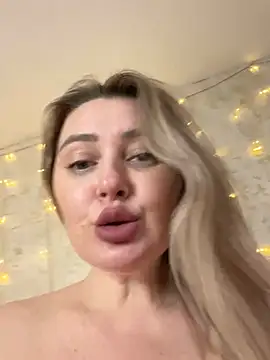 LadyLolyPop  online show from 25, 12, 2024